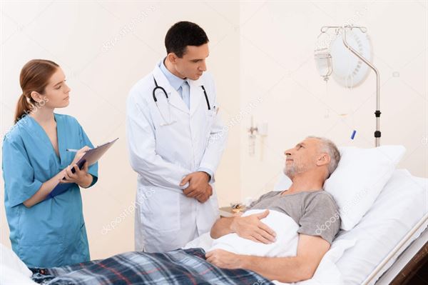 Bác sỹ theo dõi sát sao tiền triển của bệnh viêm phế quản phổi!