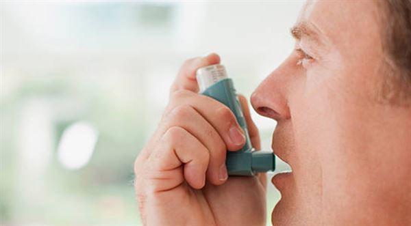 Luôn mang theo bình xịt đề phòng khi siu hô hấp