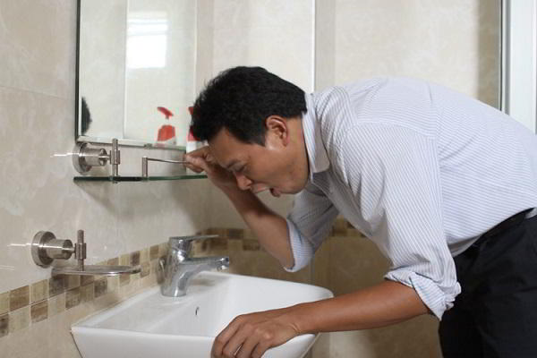 triệu chứng buồn nôn