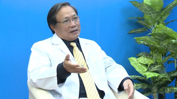 chuyên gia giải đáp về viêm phế quản mạn tính