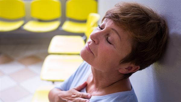 Ho, khó thở, khò khè, nặng ngực là những dấu hiệu điển hình gợi ý chẩn đoán hen suyễn