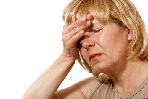 Triệu chứng đau đầu khó thở là bệnh gì?