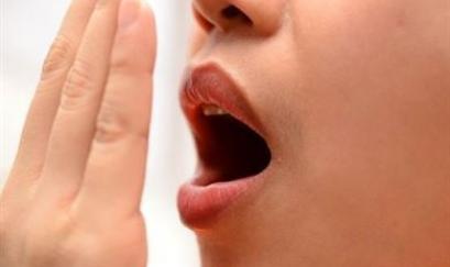Dấu hiệu thở ra hơi nóng là bệnh gì?