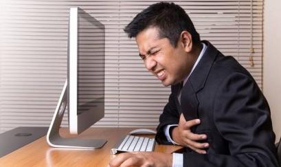 Đau thắt ngực liên quan đến những bệnh lý nào? Cách khắc phục hiệu quả